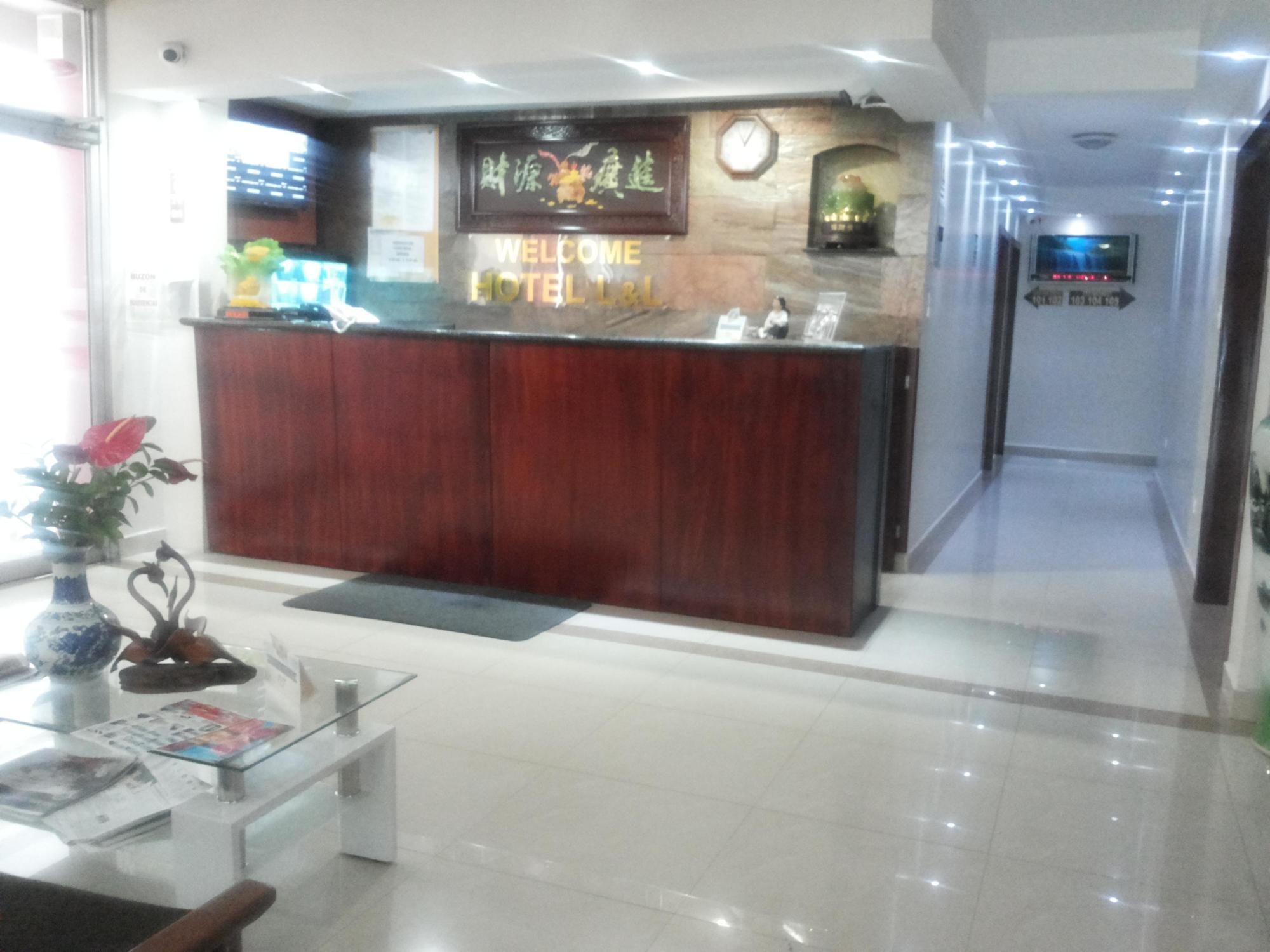 Hotel Lottus กีโต ภายนอก รูปภาพ