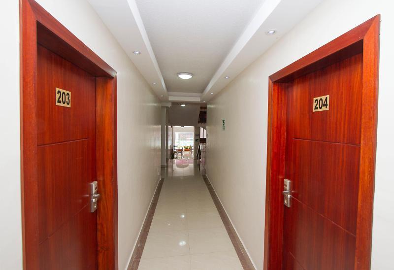 Hotel Lottus กีโต ภายนอก รูปภาพ